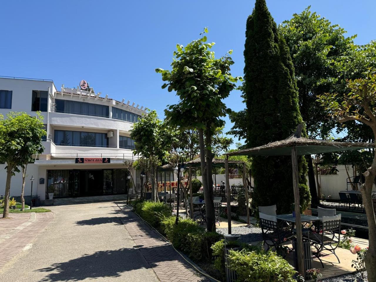 Sirena Hotel Tushemisht 외부 사진