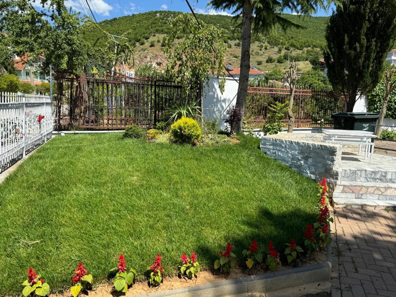 Sirena Hotel Tushemisht 외부 사진