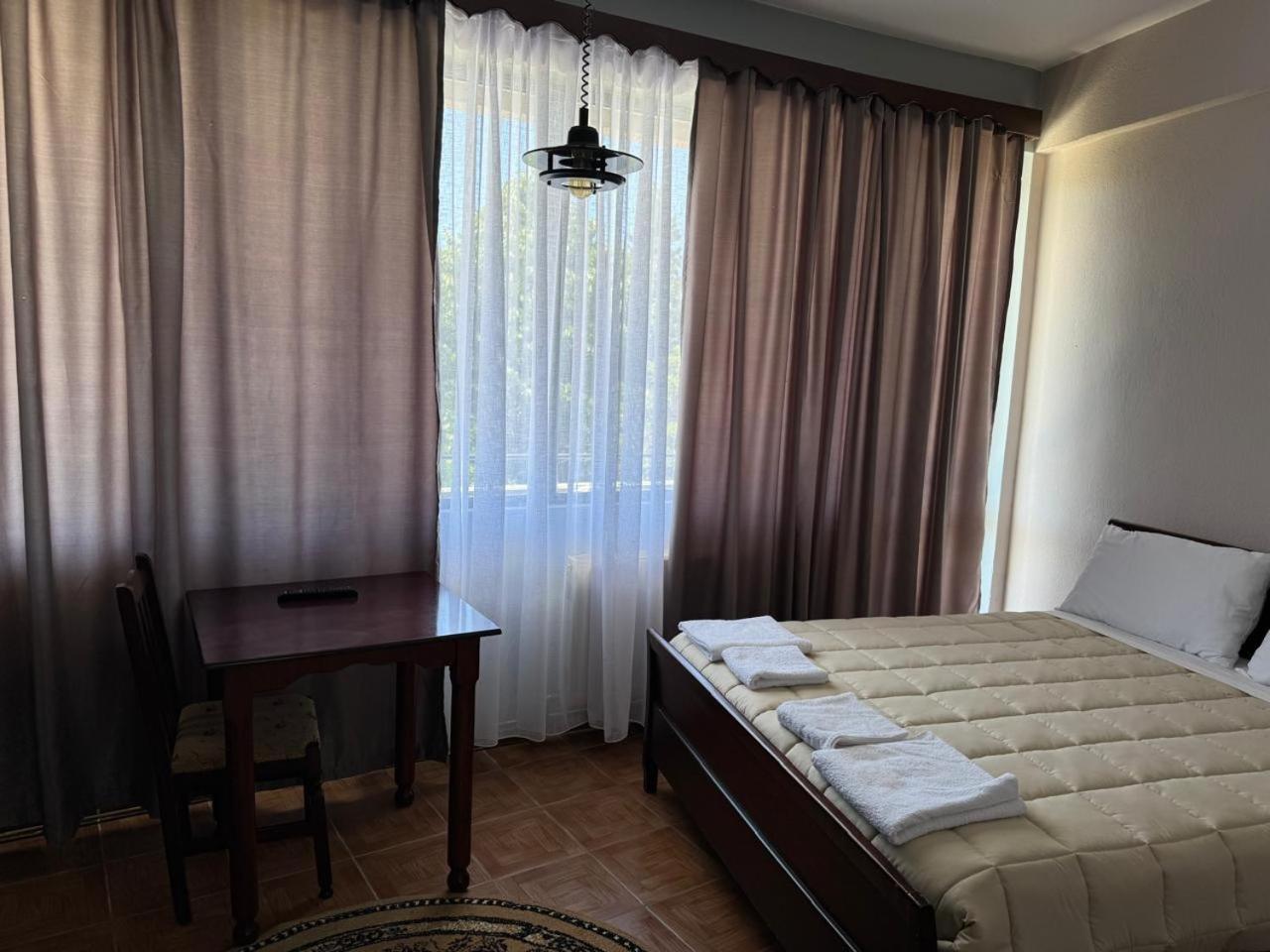 Sirena Hotel Tushemisht 외부 사진