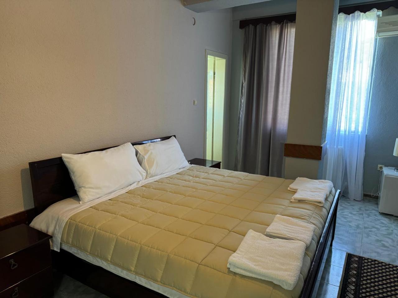 Sirena Hotel Tushemisht 외부 사진