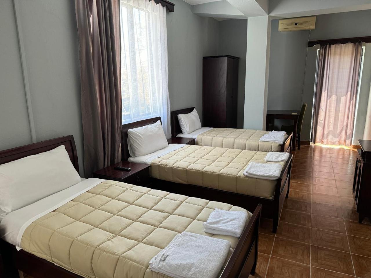Sirena Hotel Tushemisht 외부 사진