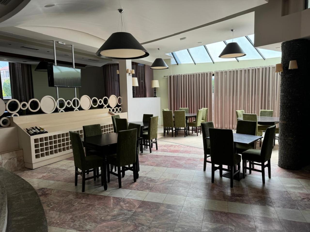 Sirena Hotel Tushemisht 외부 사진