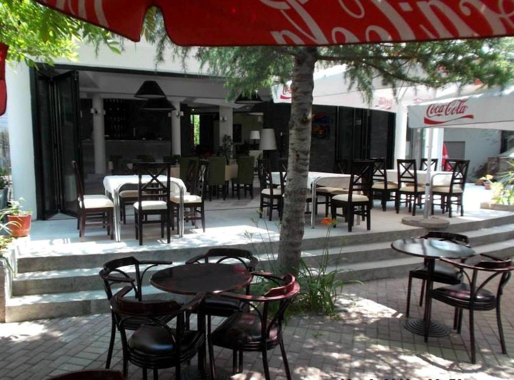 Sirena Hotel Tushemisht 외부 사진