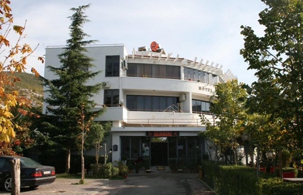 Sirena Hotel Tushemisht 외부 사진