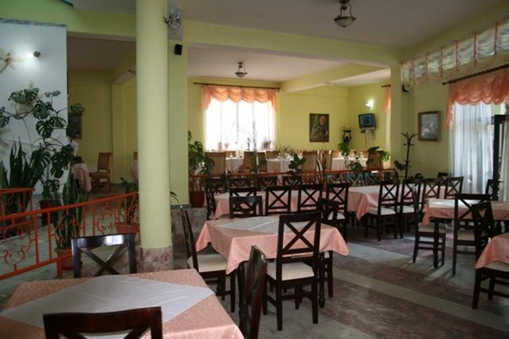 Sirena Hotel Tushemisht 외부 사진